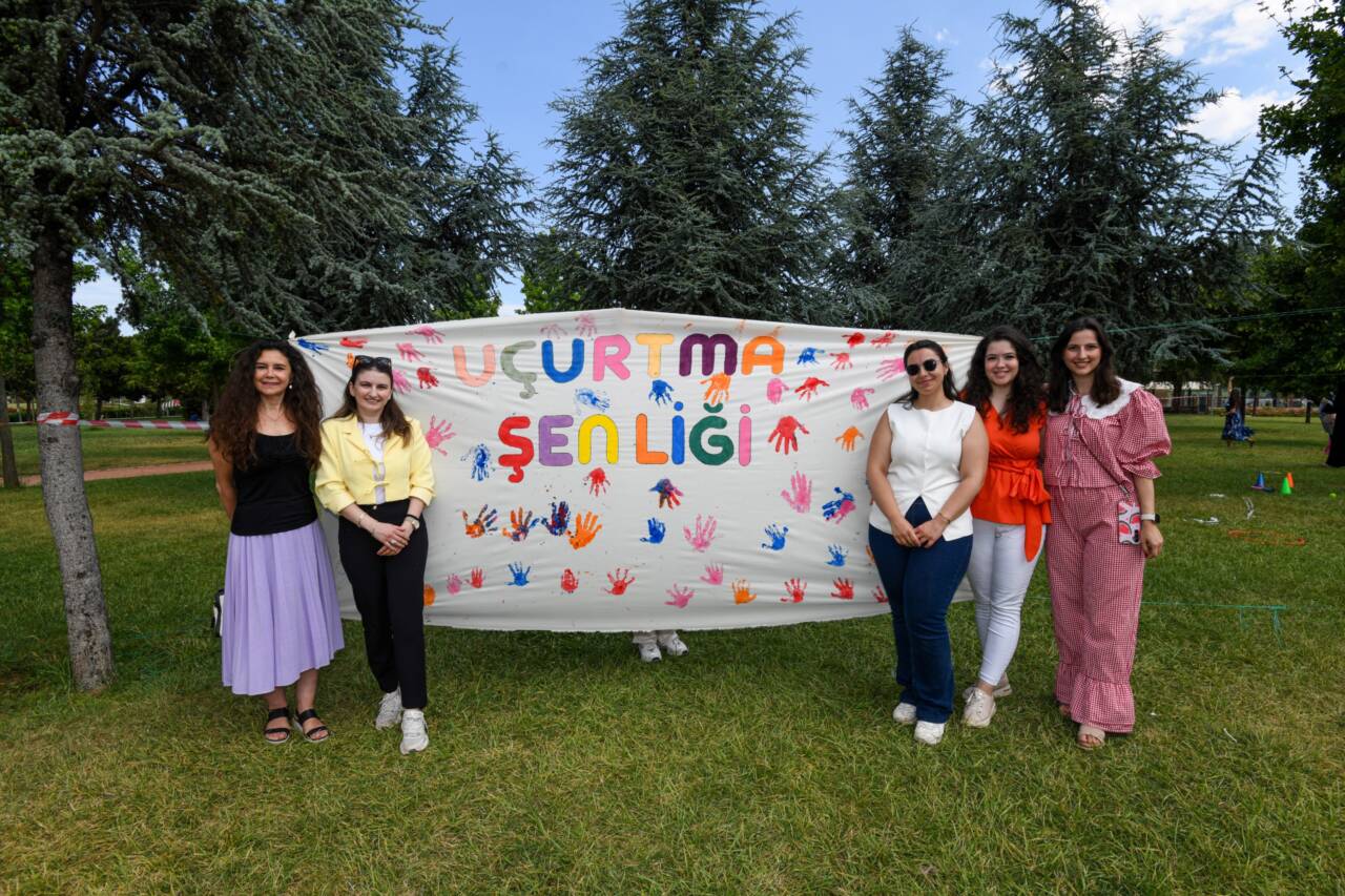 Osmangazi’de minikler 'Yaza Merhaba Etkinliği'nde buluştu 8 Osmangazi’de minikler yaza merhaba etkinliğinde buluştu