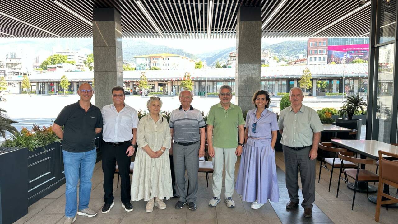 Uludağ Gezeği Kültür ve Musiki Derneği'ne yeni başkan 2 uludag gezegi yeni yonetimi