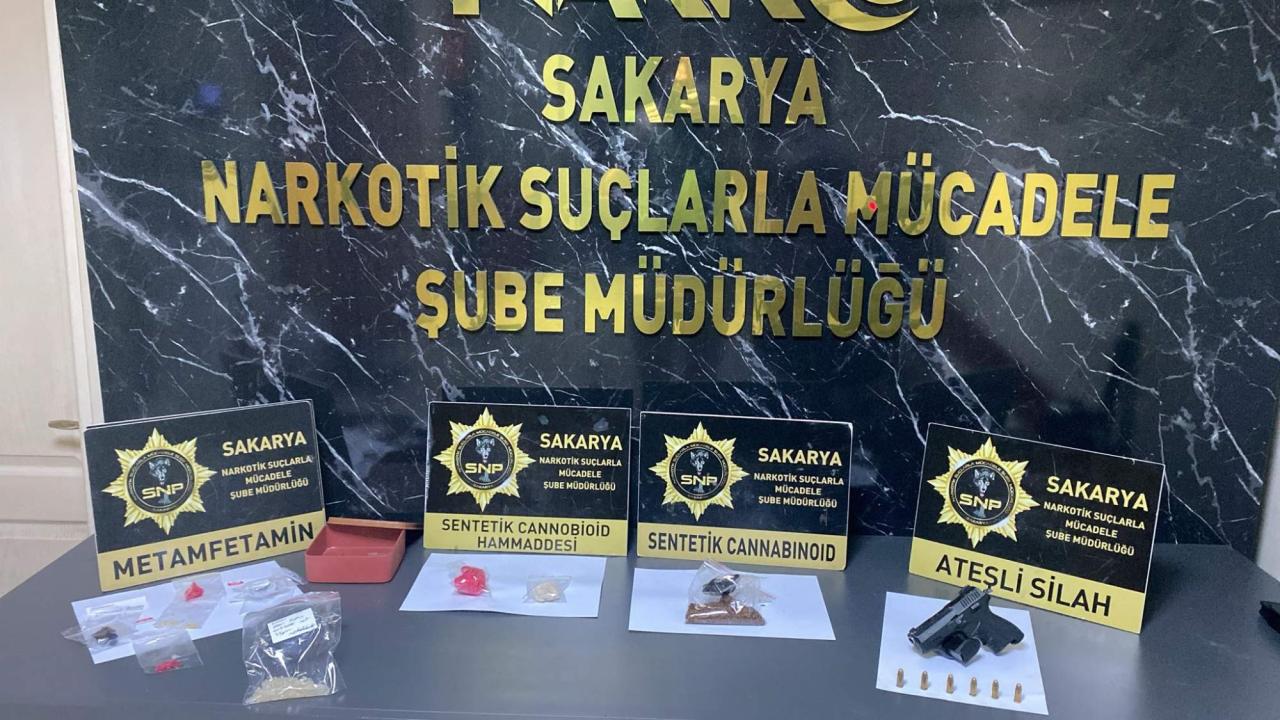 uyusturucuyu klozete doktu sifon calismayinca yakalandi 6705f2fae1e7