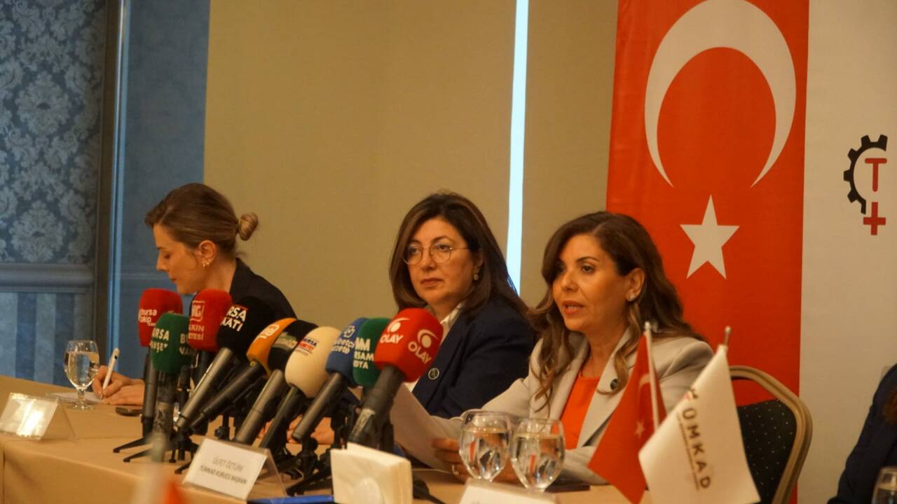 Bursa'da önemli zirve! Gelecek artık onların imzasıyla şekillenecek 3 whatsapp image 2026 06 10 at 110945