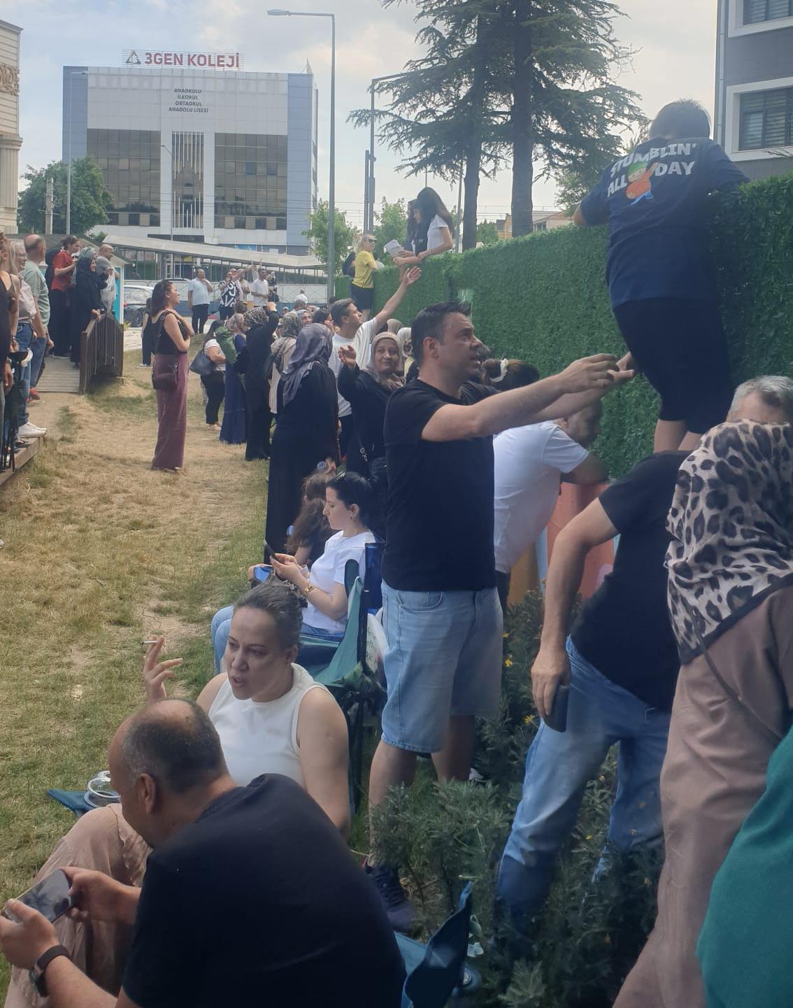 Bursa'da LGS heyecanı! Velilerden yeni uygulamaya farklı yorumlar 6 whatsapp image 2026 06 13 at 121620 2