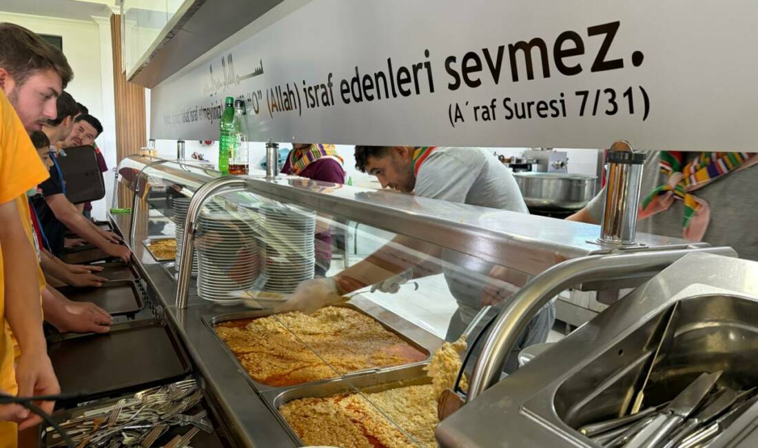 Bursa’daki yörükler Geleneksel Keşkek Şenliği’nde buluştu Bursa Muğlalılar Derneği tarafından düzenlenen Geleneksel Keşkek Şenliği, yörük camiasını