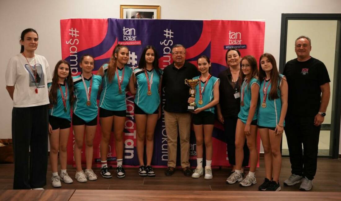 Bursa’da şampiyon Özel Tan Balat Okulları! Özel Tan Balat Okulları Küçük Kızlar Voleybol Takımı, Gençlik ve
