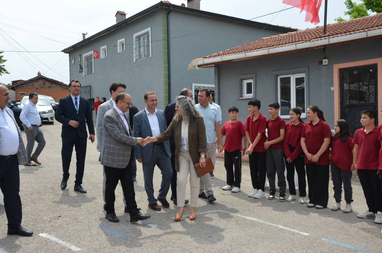 Bursa'da köy okulunda bilim buluşması! 5 whatsapp image 2026 06 22 at 102440 2 1
