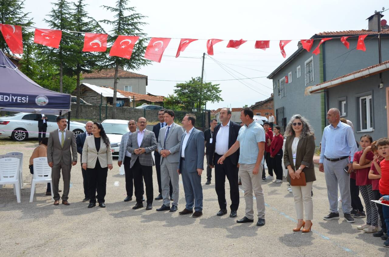 Bursa'da köy okulunda bilim buluşması! 7 whatsapp image 2026 06 22 at 102441 1