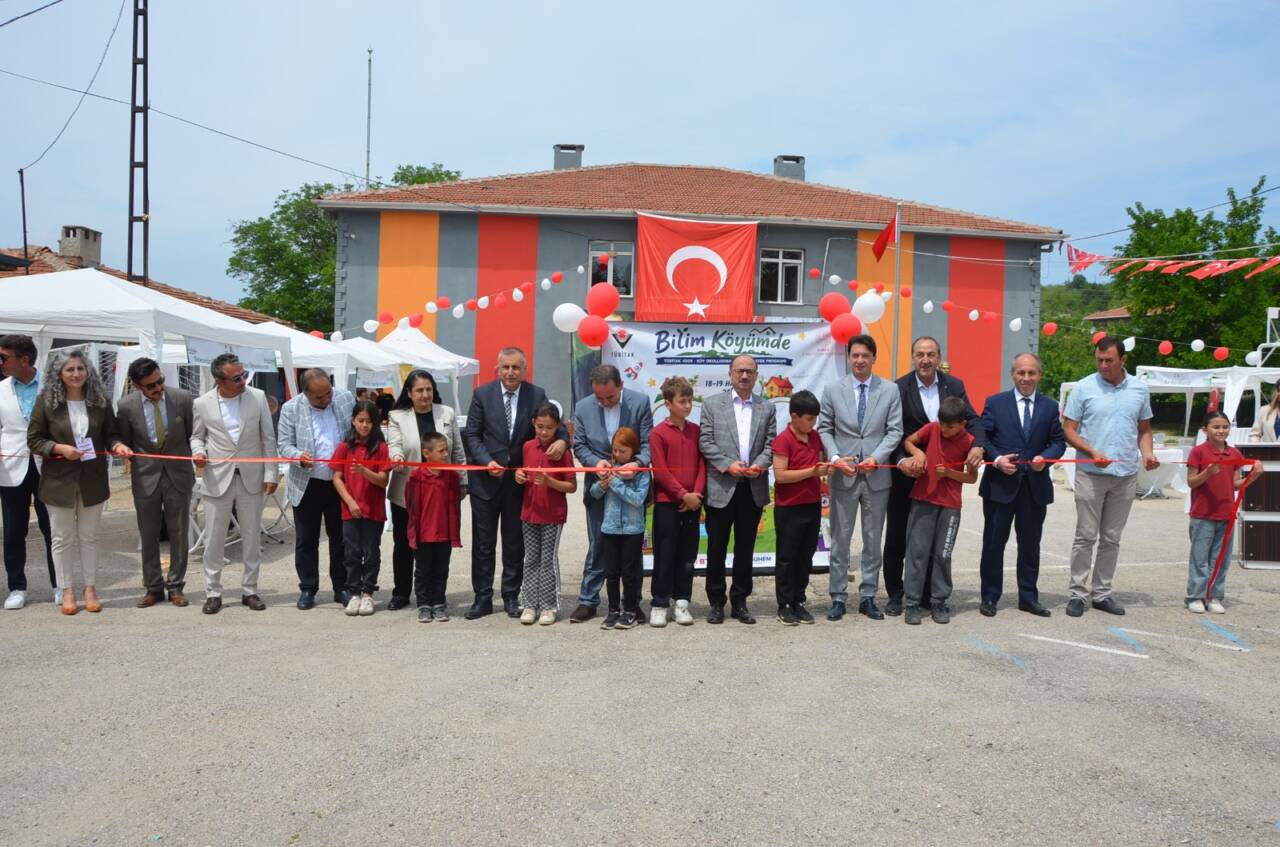 Bursa'da köy okulunda bilim buluşması! 14 whatsapp image 2026 06 22 at 102444 1 1