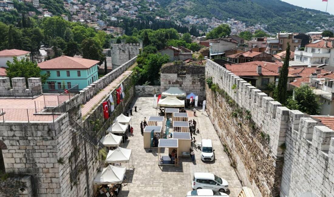 Bursa’nın atıl kamusal alanları yeni fikirlerle tasarlandı Osmangazi Belediyesi tarafından New European Bauhaus programı çerçevesinde düzenlenen Yaşayan