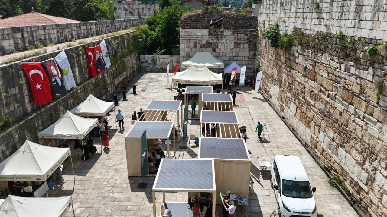 Bursa'nın atıl kamusal alanları yeni fikirlerle tasarlandı 6 yasayan kamusal mekanlar festivali 12