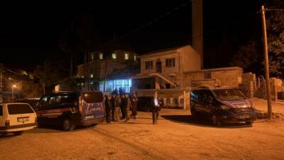 Kayseri'nin merkez Kocasinan ilçesinde cami avlusunda psikolojik rahatsızlığı olduğu ileri