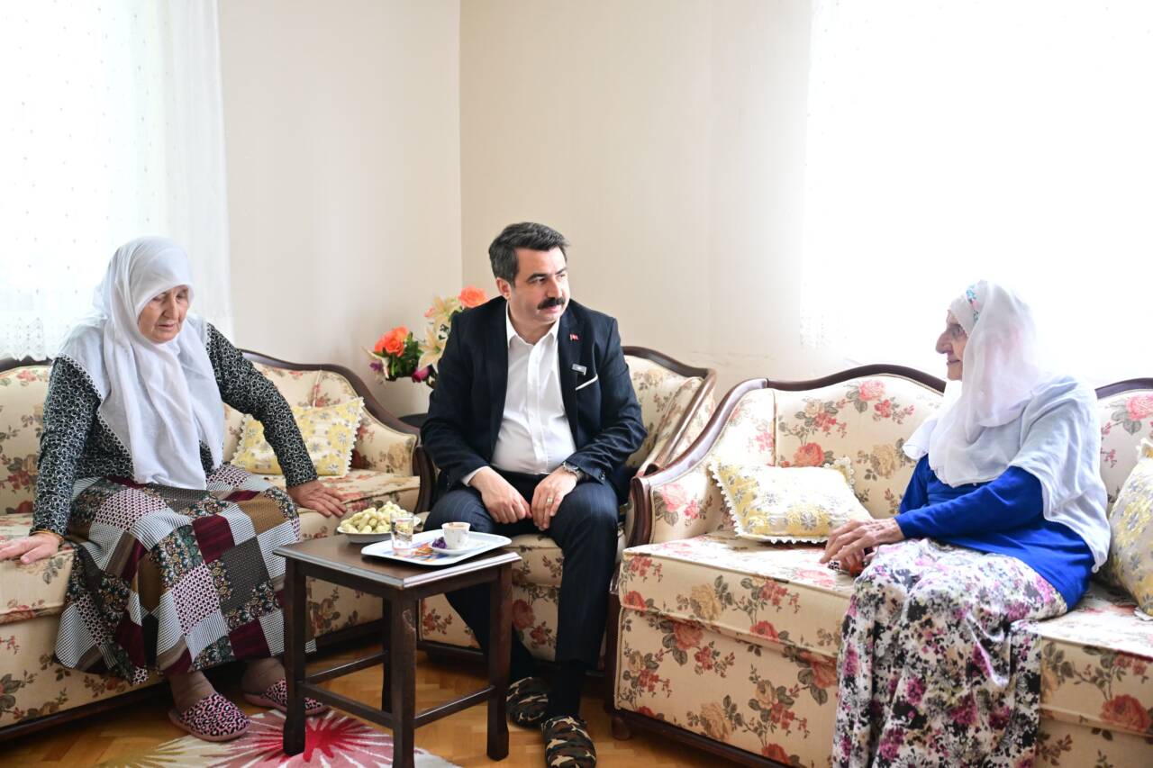Fwd: [ BASIN BÜLTENİ- FOTOĞRAFLI ] YILDIRIM'DA GÖNÜL BELEDİYECİLİĞİ