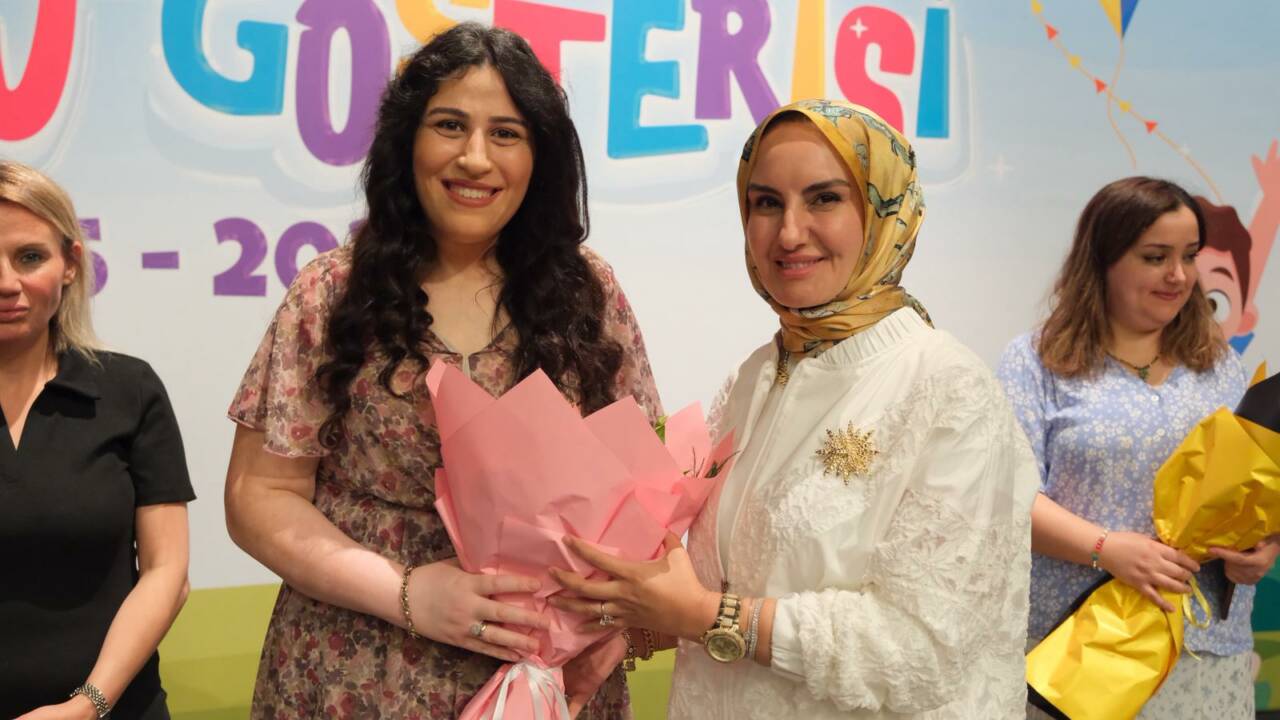 Bursa Yıldırım’da miniklerin mezuniyet coşkusu 13 Yıldırım’da miniklerin mezuniyet coşkusu