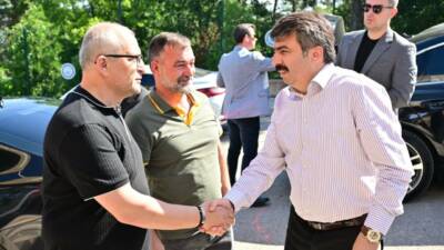 Yıldırım Belediye Başkanı Oktay Yılmaz, mahallelerin ihtiyaç ve taleplerini değerlendirmek