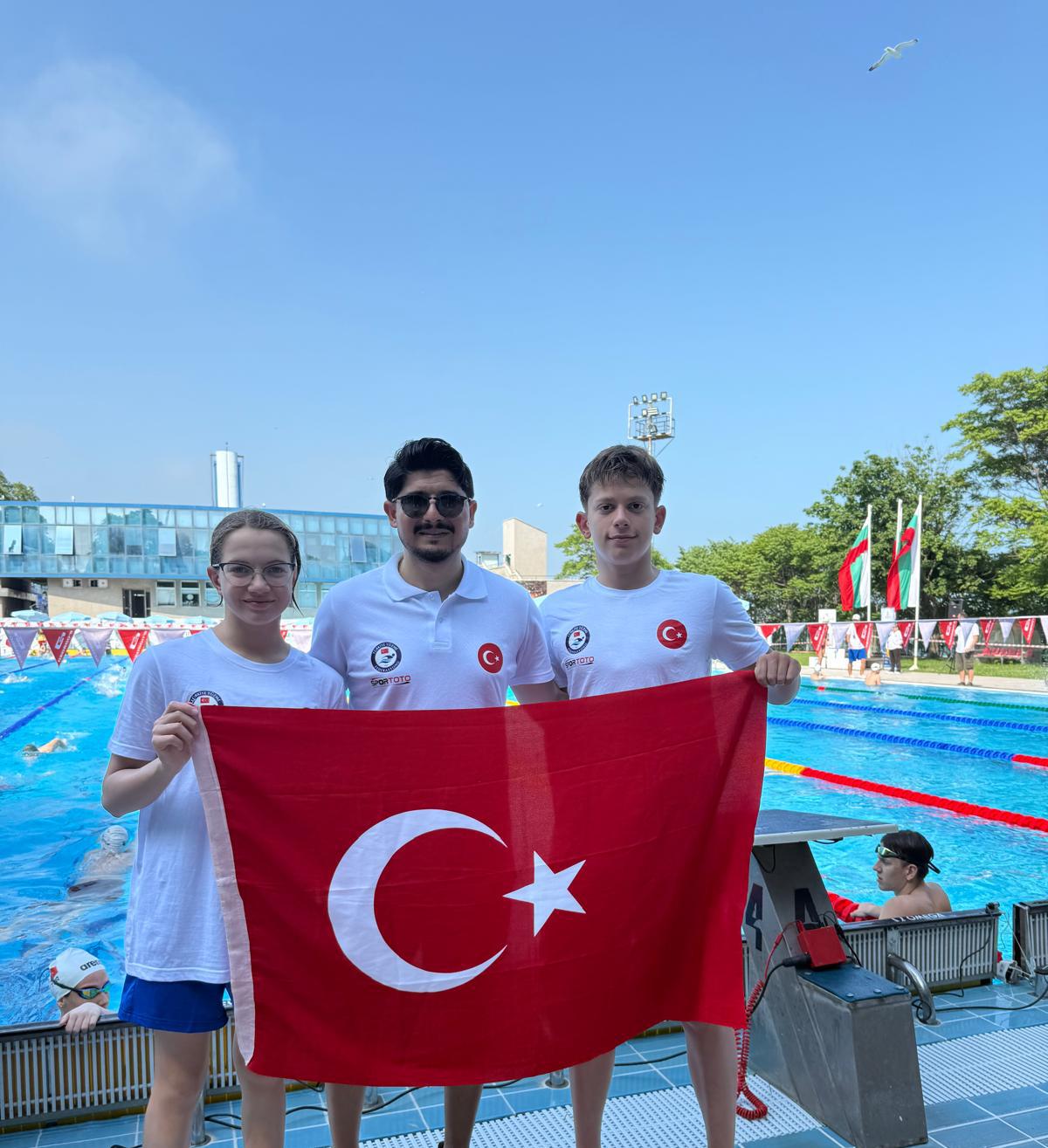 Bursa Yıldırımlı genç yüzücüler Türkiye'nin gururu oldu 4 Bursa Yıldırımlı genç yüzücüler Türkiye'nin gururu oldu