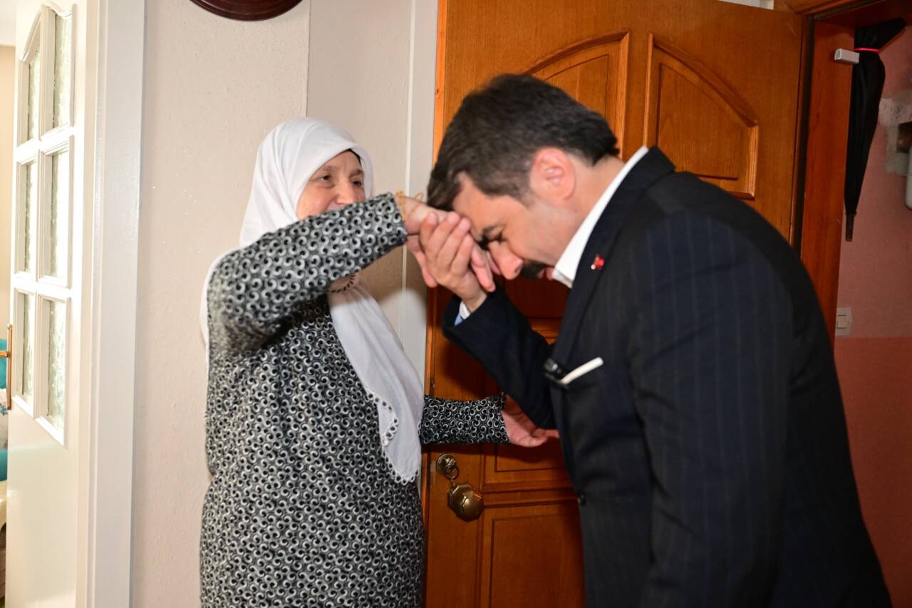 Fwd: [ BASIN BÜLTENİ- FOTOĞRAFLI ] YILDIRIM'DA GÖNÜL BELEDİYECİLİĞİ