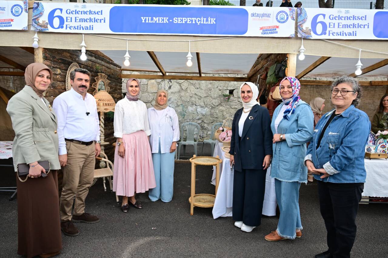 Bursa'da kadın emeği festivalle taçlandı 15 Kadın emeği Bursa'da festivalle taçlandı
