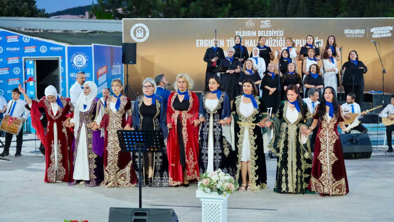Bursa'da türkü şöleni
