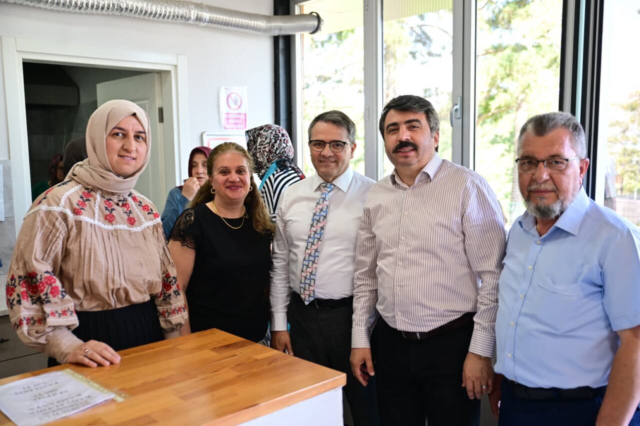 Başkan Oktay Yılmaz, muhtarlarla bir araya geldi 1 YILDIRIM BELEDİYE BAŞKANI OKTAY YILMAZ, MUHTARLARLA BİR ARAYA GELDİ
