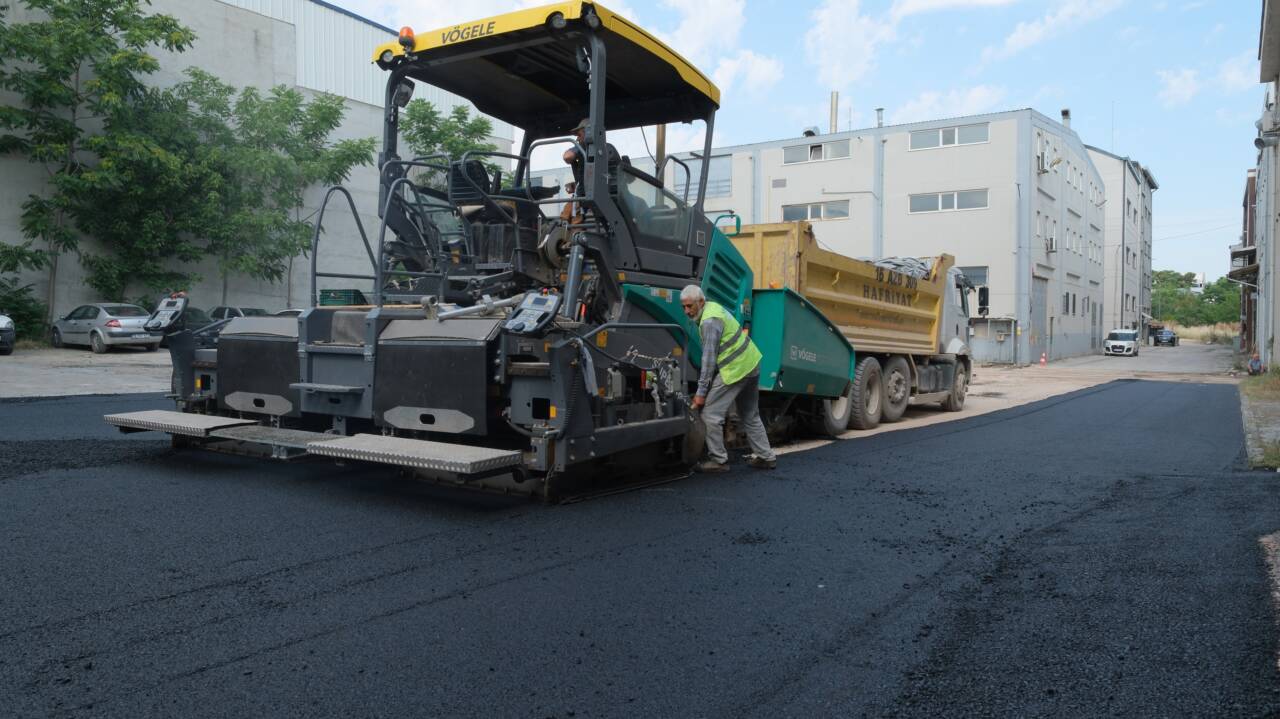 Bursa'da yollar yenileniyor! 1 Bursa'da yollar yenileniyor
