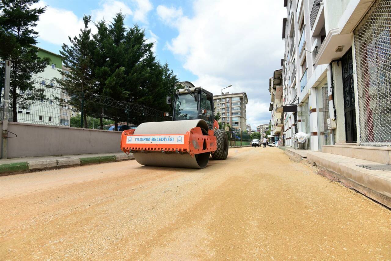 Bursa'da yollar yenileniyor! 4 Bursa'da yollar yenileniyor