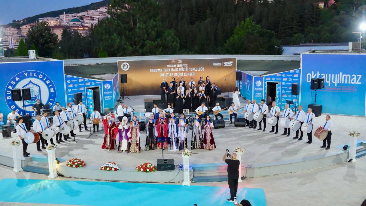 Bursa'da türkü şöleni