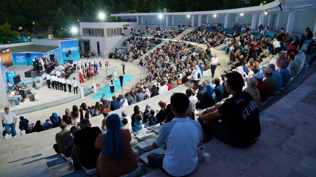 Bursa'da türkü şöleni