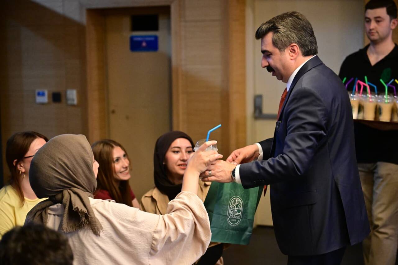 [BASIN BÜLTENİ-FOTOĞRAFLI] BAŞKAN OKTAY YILMAZ’DAN LGS VE YKS ADAYLARINA MORAL