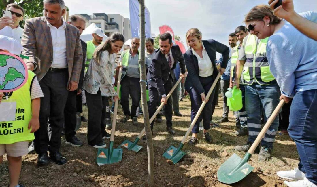 ‘Yeşil Bursa’ için önemli adım! Bursa Büyükşehir Belediyesi, Çevre Haftası kapsamında düzenlediği fidan dikim etkinliğiyle