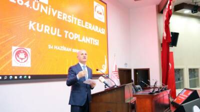Yükseköğretim Kurulu (YÖK) Başkanı Erol Özvar, üniversite programlarının kontenjanlarını Türkiye'nin