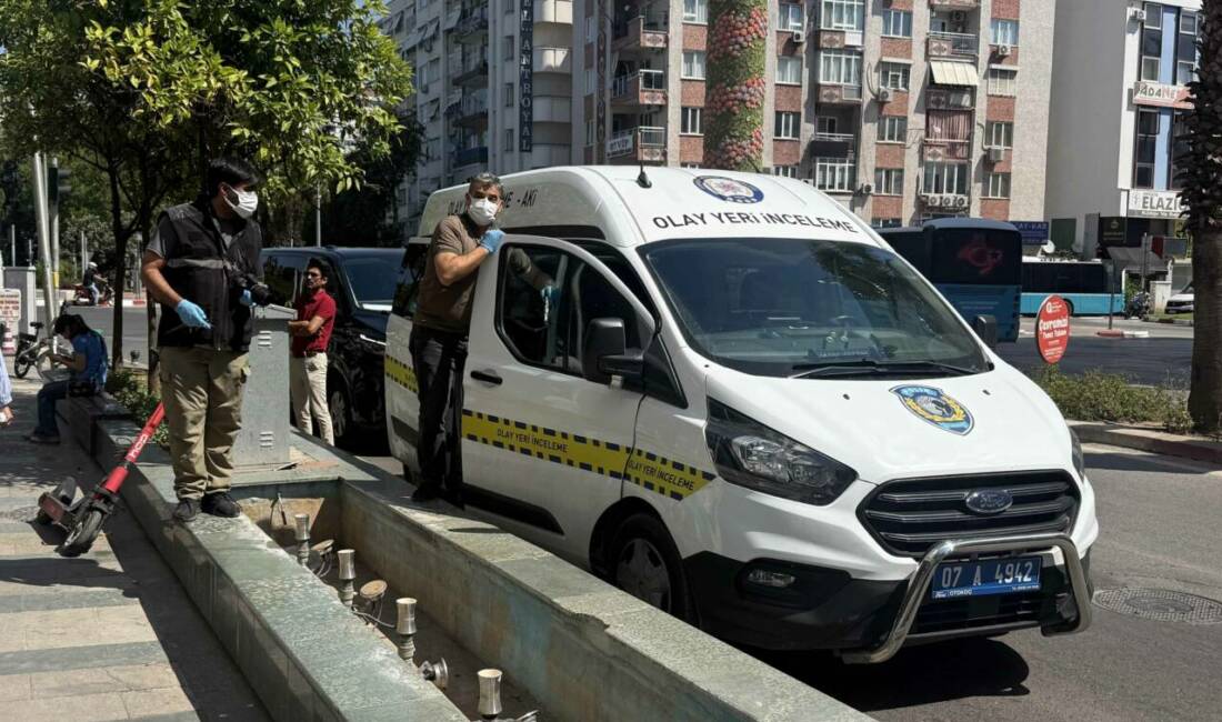 Yunanistan vatandaşı turist, otel odasında ölü bulundu Antalya'ya tatile gelen Yunanistan vatandaşı Pavlos Skylitzis (70), yalnız kaldığı