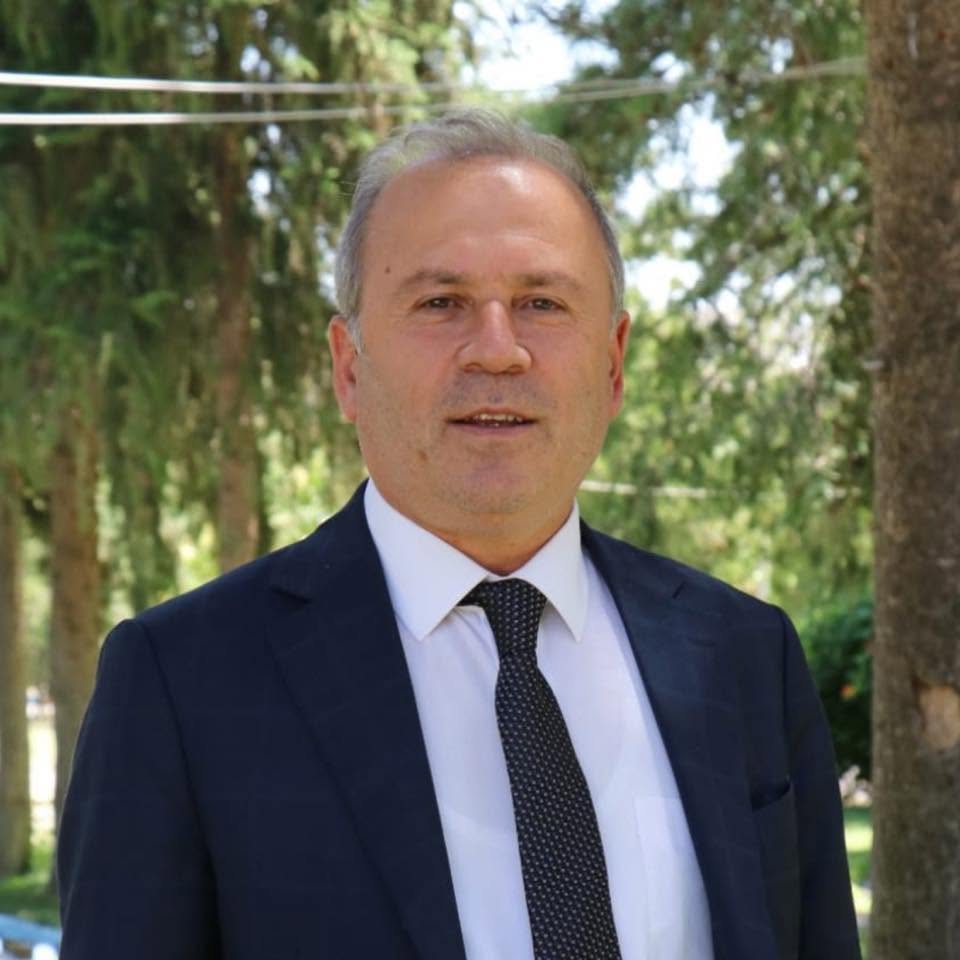 zimmet davasinda eski belediye baskani dahil 3 saniga hapis cezasi 8b4d6ab669a5