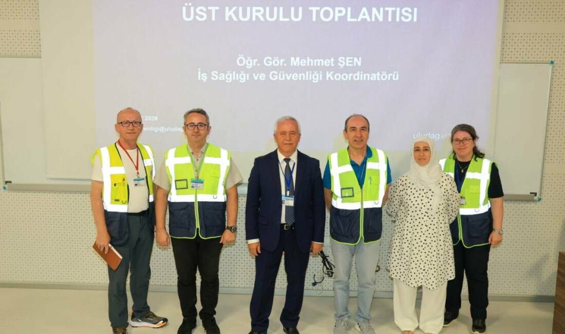 Bursa Uludağ Üniversitesi’nde iş sağlığı zirvesi Bursa Uludağ Üniversitesi (BUÜ) İş Sağlığı ve Güvenliği (İSG) Üst