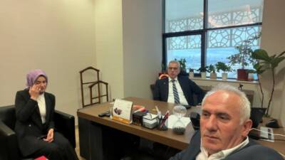 Olay Gazetesi Yazarı Ahmet Emin Yılmaz,  Abdurrahman Tığ'ın şimdi Sağlık Bakanı Prof. Dr.