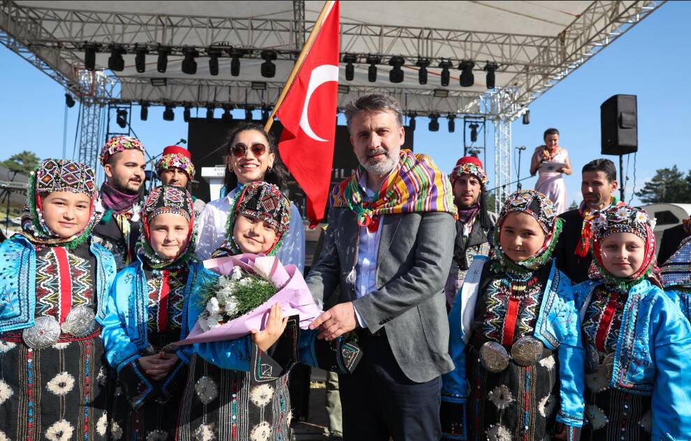 Bursa’da kentten köye göçüşte ilk adım Olay Gazetesi Yazarı Ahmet Emin Yılmaz, Kente göçen dağ yöresi nüfusunu