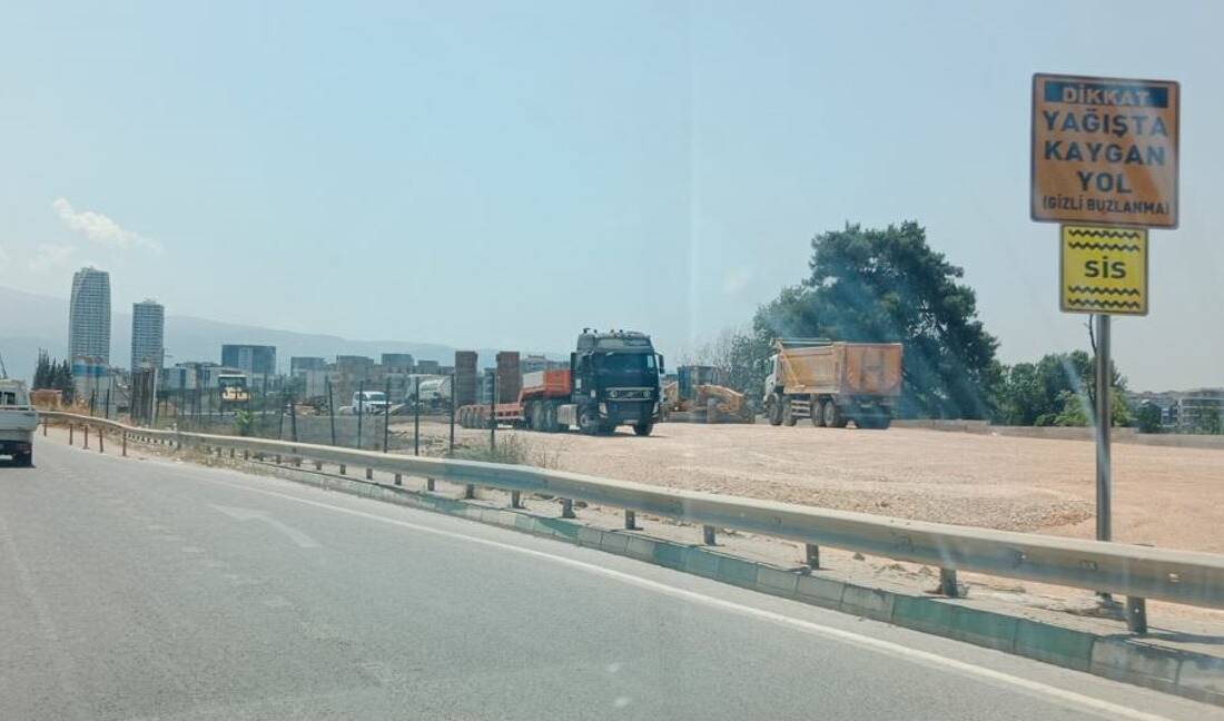 Bursa’nın çile yolu ne zaman bitecek? Olay Gazetesi Yazarı Ahmet Emin Yılmaz, Mudanya yolundaki çalışmaları ve