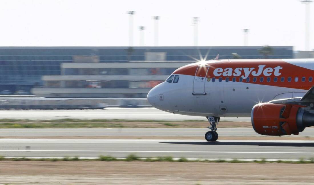 Yolcular birbirine girdi, uçak 30 dakika sonra geri döndü İspanya'nın Tenerife adasından İngiltere'nin Liverpool kentine gitmek üzere havalanan easyJet