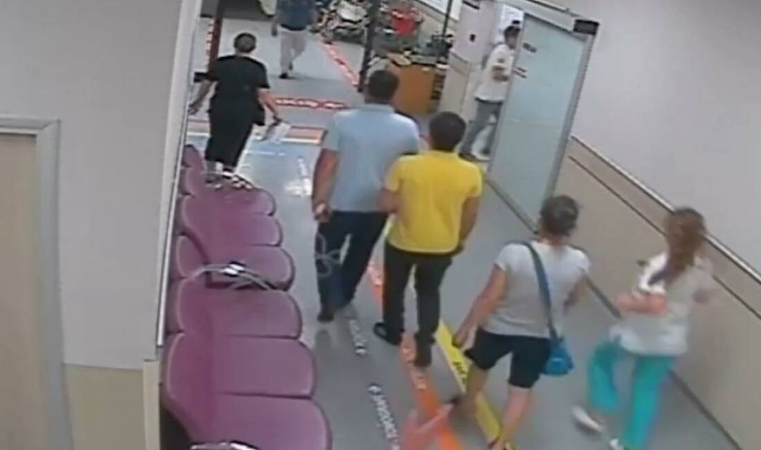 15 Temmuz’da hastanede verilen mücadelenin görüntülerine ulaşıldı Fetullahçı Terör Örgütü'nün (FETÖ) 15 Temmuz 2016'daki darbe girişimi sırasında