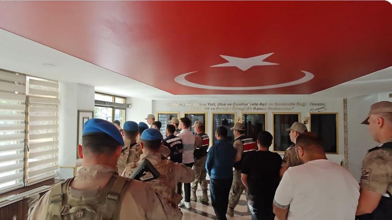 16 ilde organize operasyon: 228 gözaltı 1 16 ilde organize suc orgutlerine yonelik operasyon 228 gozalti 8fe7fc5ff7ac