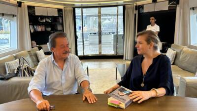 Olay Gazetesi Yazarı Ahmet Emin Yılmaz, Devlet eski Bakanı Cavit