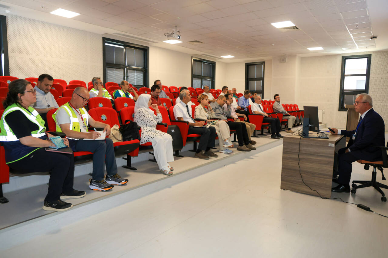 Bursa Uludağ Üniversitesi'nde iş sağlığı zirvesi 1 2 3