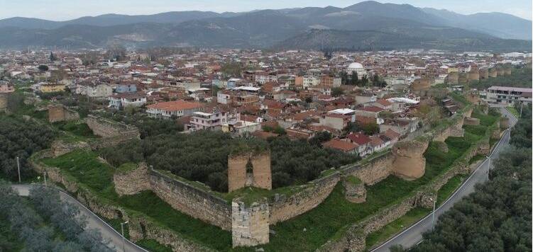 Kirlenen ve küçülen İznik Gölü ağlıyor: Suyu içilemiyor, kıyıları da işgal altında