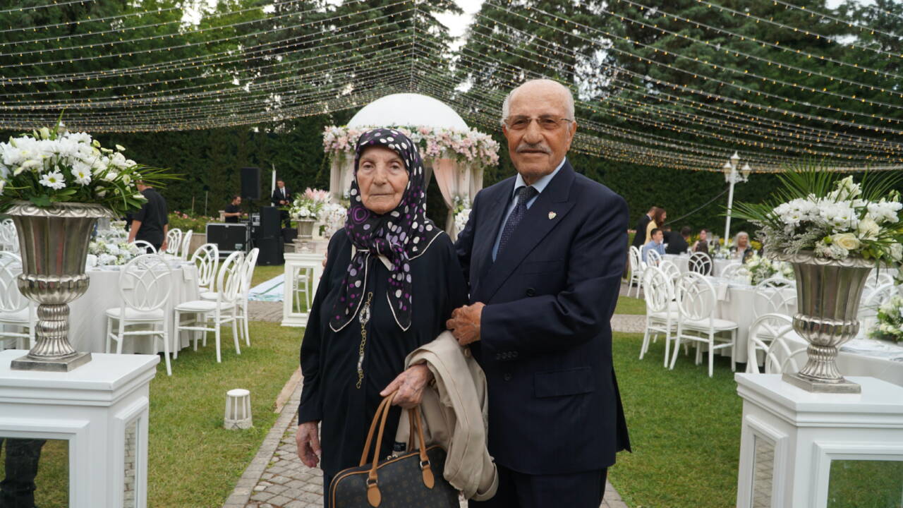 Şankaya ve Bayraktar ailelerinin en mutlu günü! Devlet eski Bakanı Cavit Çağlar'dan genç çifte öğütler 10 2