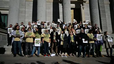 İspanya'da bazı STK'ler ve milletvekilleri İsrail ile silah ticaretinin hemen