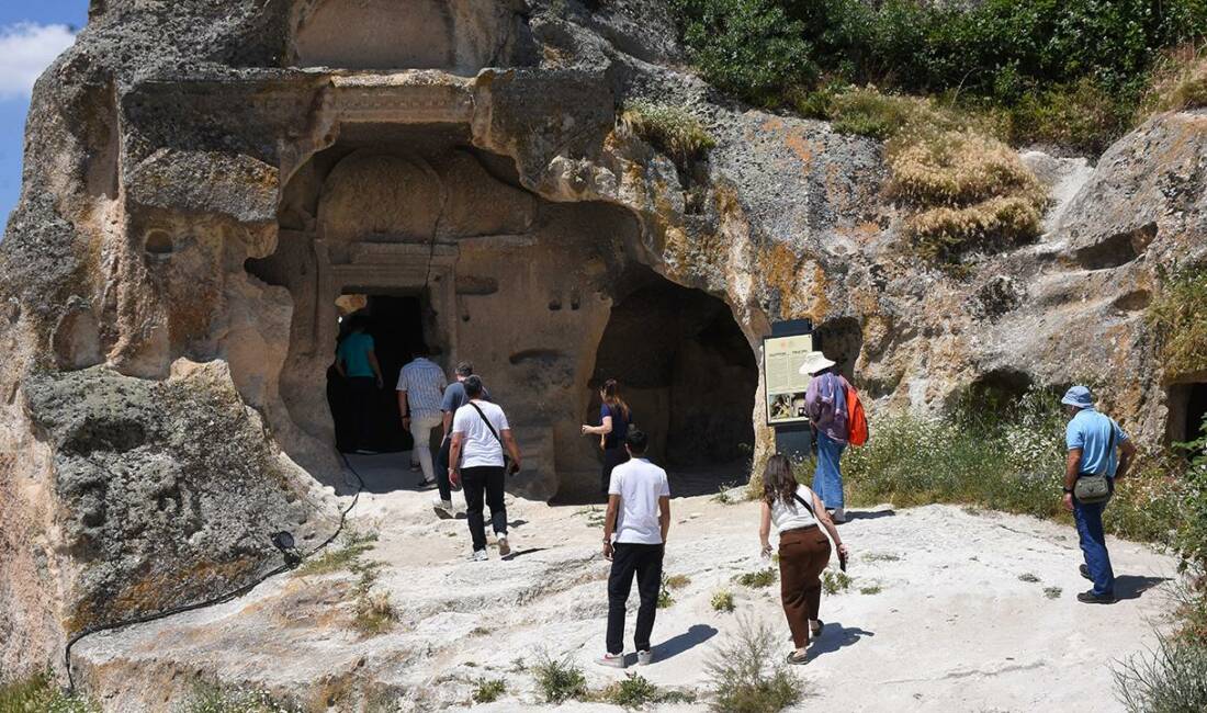 3 bin yıllık tarihi Frigya, yaz sezonuna hazır Tarihi Frig Vadisi'nin uzantılarının yer aldığı Afyonkarahisar'ın İhsaniye ilçesinde yaz
