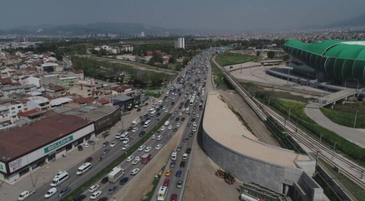 Bursa’ya özel rapor: Sıcakta öğle trafiği azalırsa kent serinler, ekonomi hızlanır! 9 3 yazi icin bursanin havasi ve iklimini etkileyen ogle saatleri trafigi cin oneri var