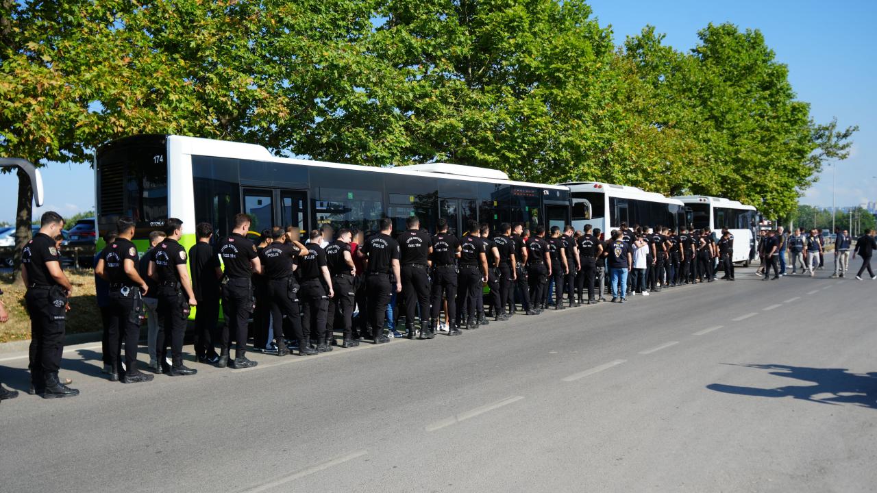 31 ildeki i dev bahis operasyonunda 101 şüpheli tutuklandı 2 31 ildeki i dev bahis operasyonunda 101 supheli tutuklandi 7214345323b5