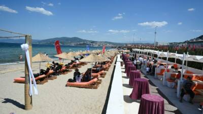 ​Bursa Büyükşehir Belediyesi bünyesinde faaliyet gösteren BURFAŞ'a ait Mudanya Plajı'nda