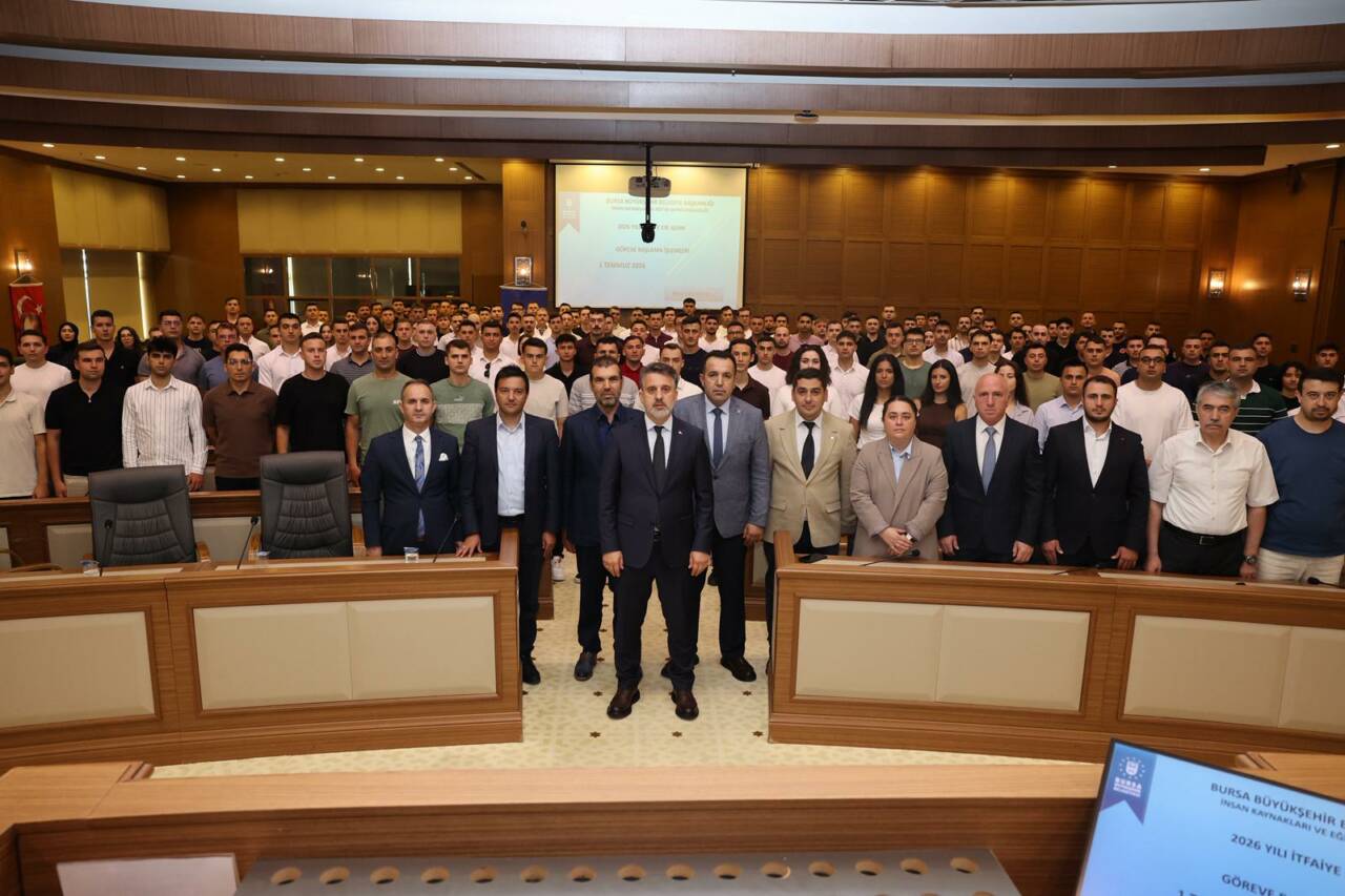 Bursa Büyükşehir'e 147 yeni itfaiye eri! Başkan Vekili Biba'dan Bursalılara kritik çağrı 4
