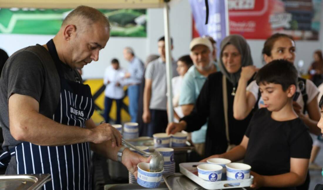 Bursa’da aşure kazanları bu kez Gürsu’da kaynadı Birlik, beraberlik ve kardeşlik kültürünü güçlendirmek adına Muharrem Ayı vesilesiyle