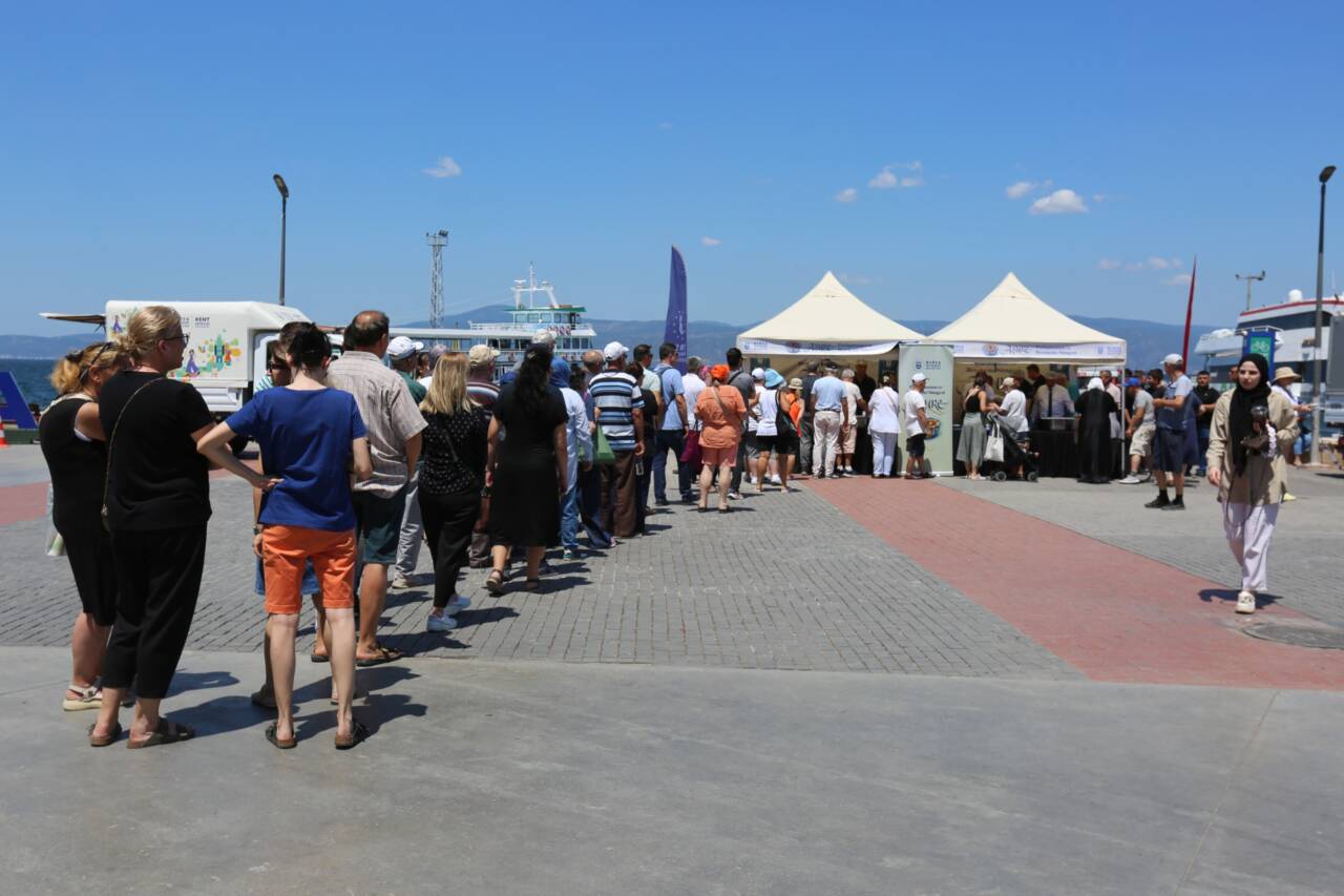 Mudanya'da aşureler Bursa Büyükşehir'den 2 37399mtzhngjimt1