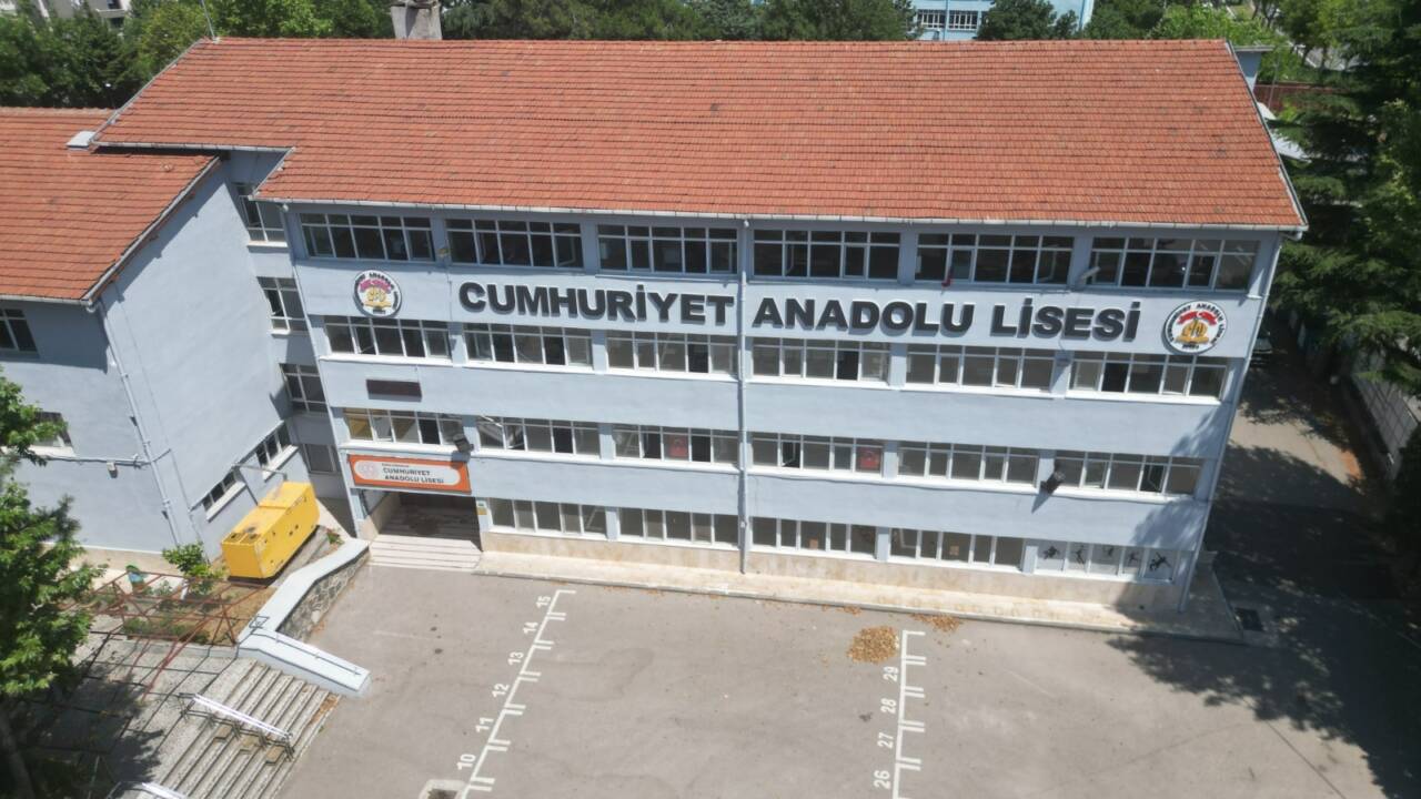 Bursa'nın 10 okuluna'Büyük' dokunuş 7